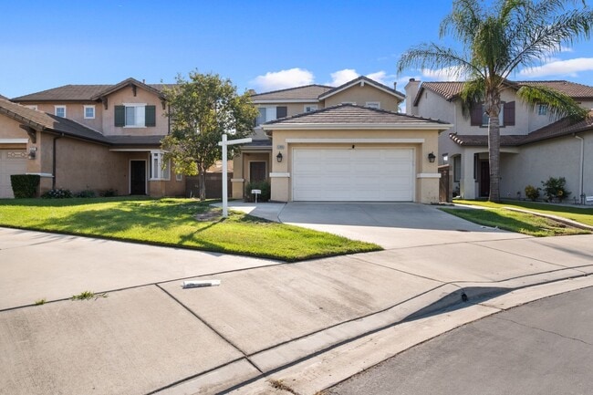 Building Photo - Charming 3-Bedroom | 2.5 BTH Home in Prime...