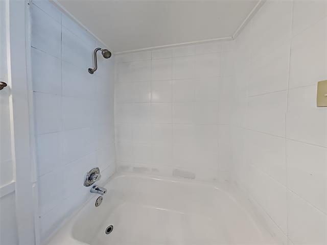 Building Photo - 519 Isbell Rd