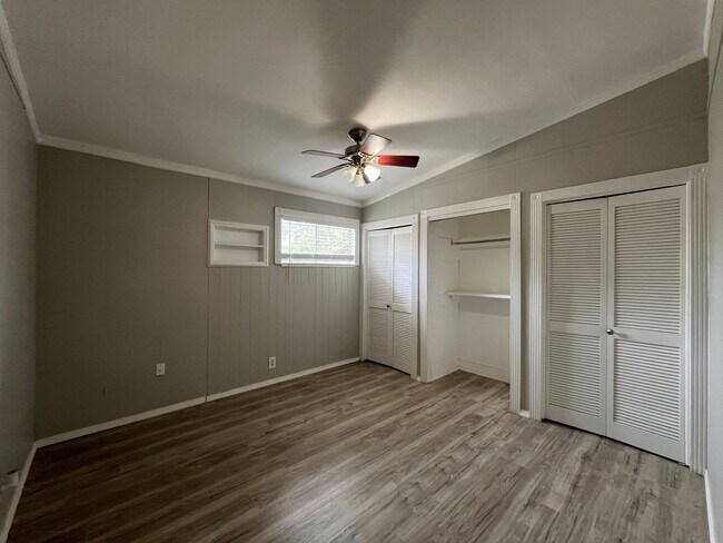 Building Photo - 3309 Mahan Dr