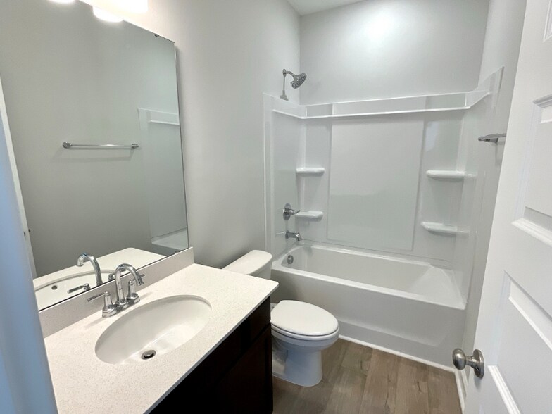 Building Photo - 27 Pansy Pk