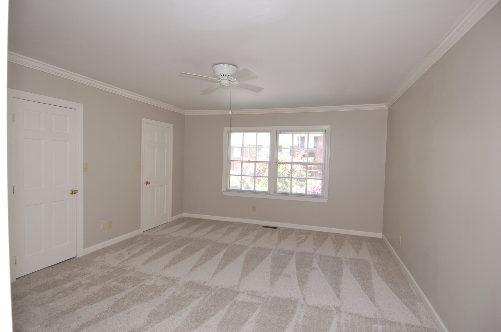 Building Photo - 926 Blenheim Dr