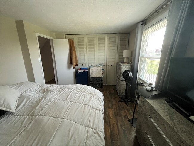 Building Photo - 3000 Ridge Rd