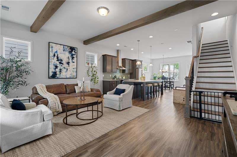 Building Photo - 4391 Gillon Cir SE