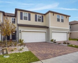 Building Photo - 15067 Willow Arbor Cir