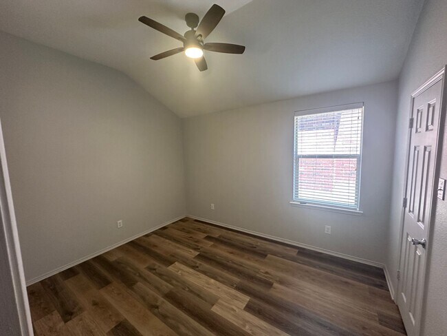 Building Photo - 5212 Blackwood Dr