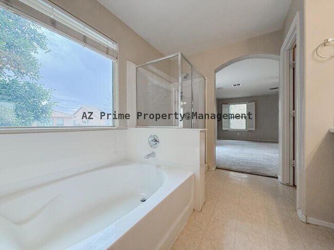 Building Photo - 17647 W Rimrock St
