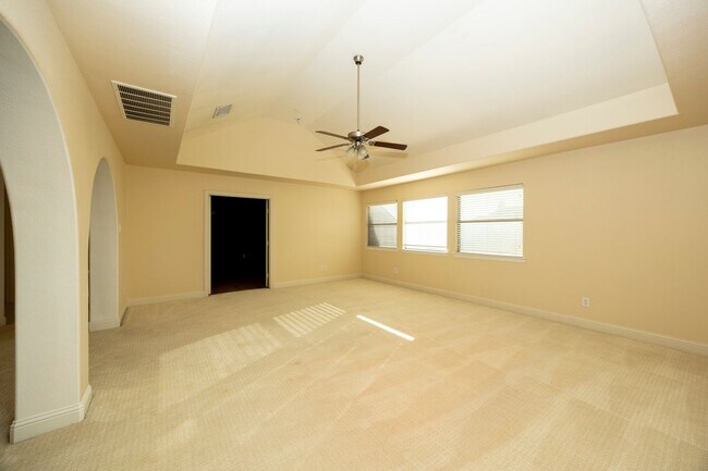 Building Photo - Spacious and beautifully designed with 5 bedrooms, 4 bath in a desirable location.