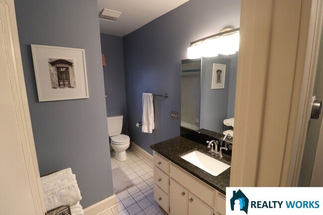 Building Photo - 2457 S 27th St