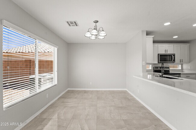 Building Photo - 11215 W Heatherbrae Dr