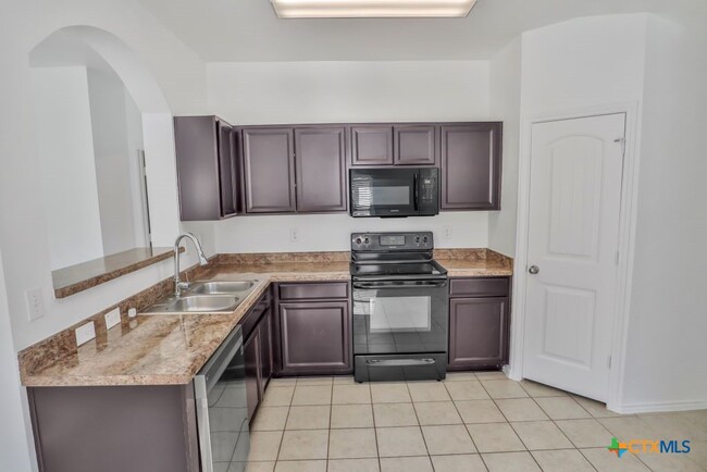 Building Photo - 1560 Gateshead Dr