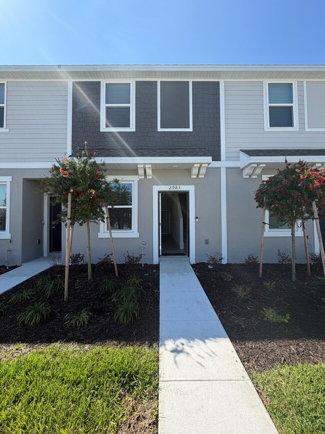 Building Photo - 2984 Skyline Lp