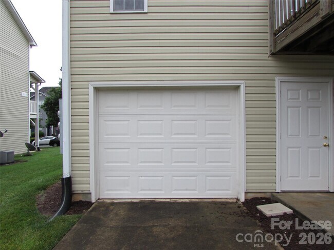 Building Photo - 113 Steam Engine Dr