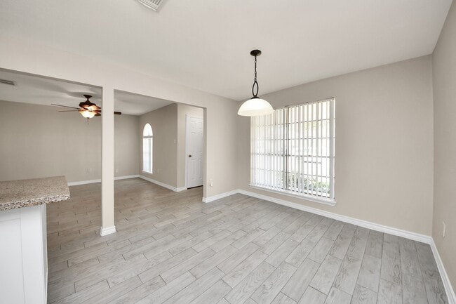 Building Photo - 11915 Binghamton Dr