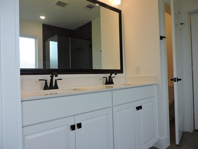 Building Photo - 12846 Meadow Wind Wy