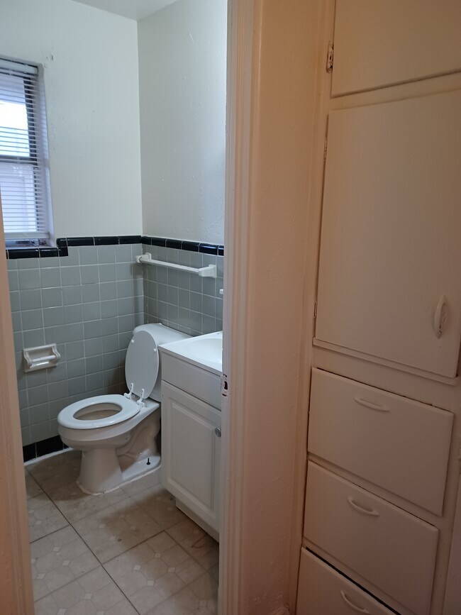 Building Photo - 21 NW 25th Street