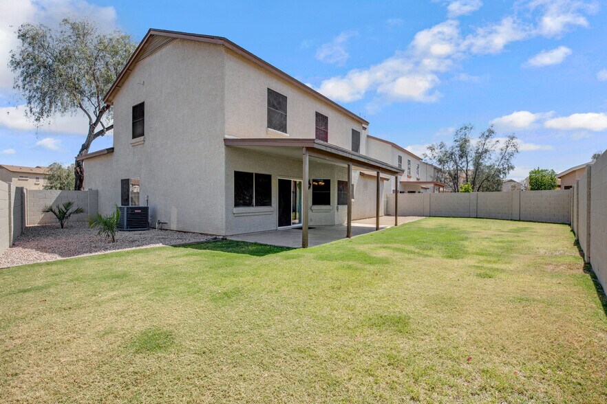 Building Photo - 1822 S 39TH ST UNIT 38
