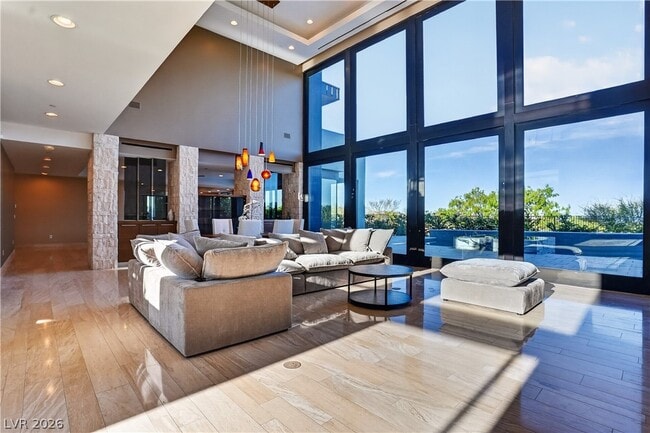 Building Photo - 98 Sun Glow Ln