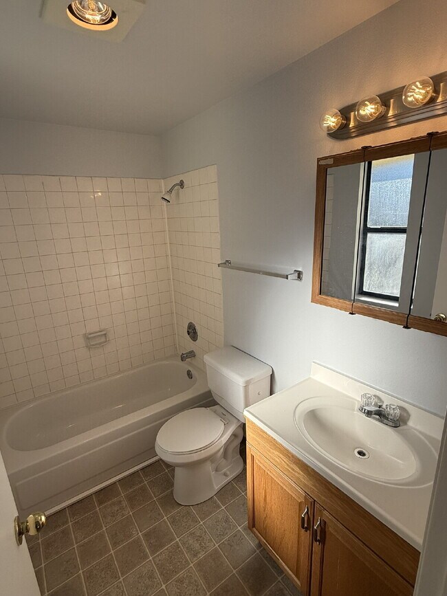 Building Photo - MOVE IN READY- Remodeled 2-bedroom Townhome!