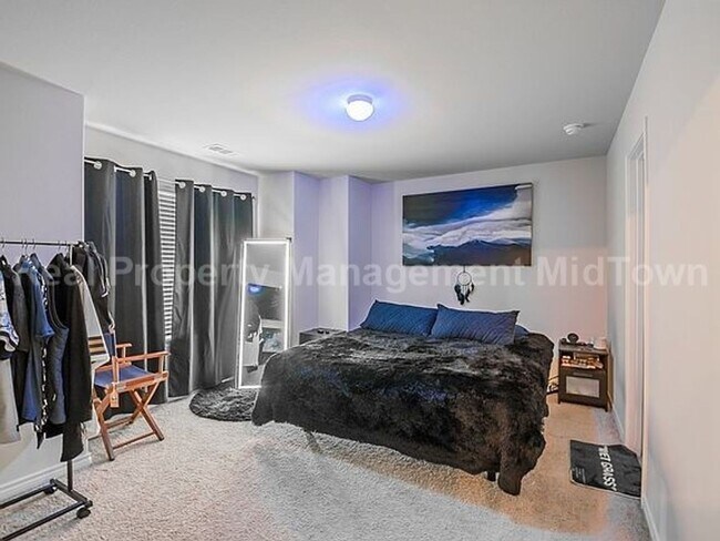 Building Photo - 5632 Shore Point Trl
