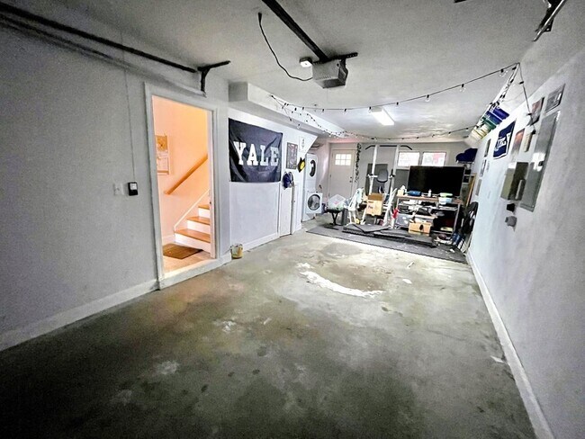 Building Photo - 232 Prospect St