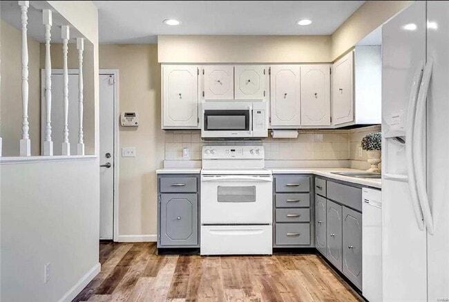 Building Photo - 1079 Crestwood Ln