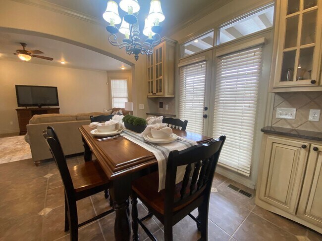 Building Photo - Broken Arrow Schools-Gated Community!