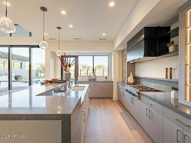 Building Photo - 37200 N Cave Creek Rd