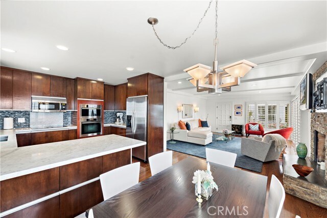 Building Photo - 462 Cliff Dr