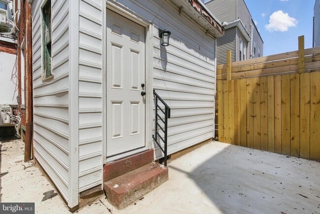 Building Photo - 1217 N 28th St