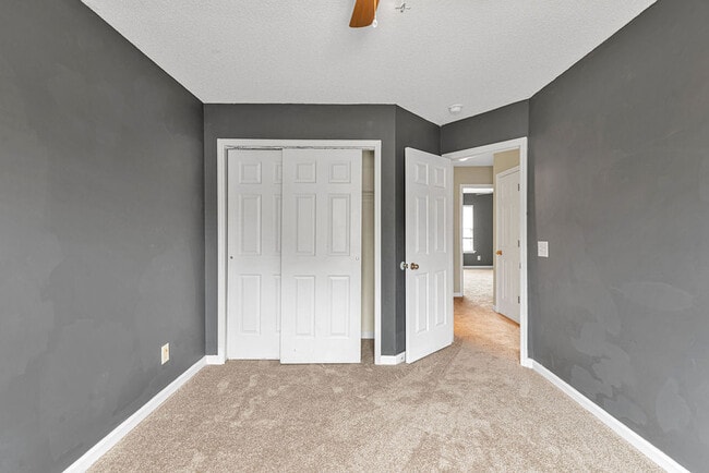 Building Photo - 106 Briar Hollow Dr