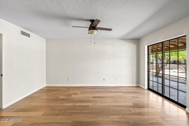 Building Photo - 6006 E Wildcat Dr