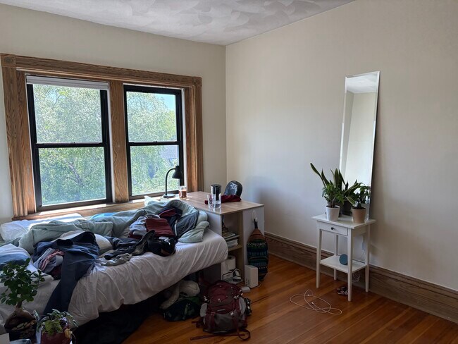 Building Photo - 2016 Massachusetts Ave