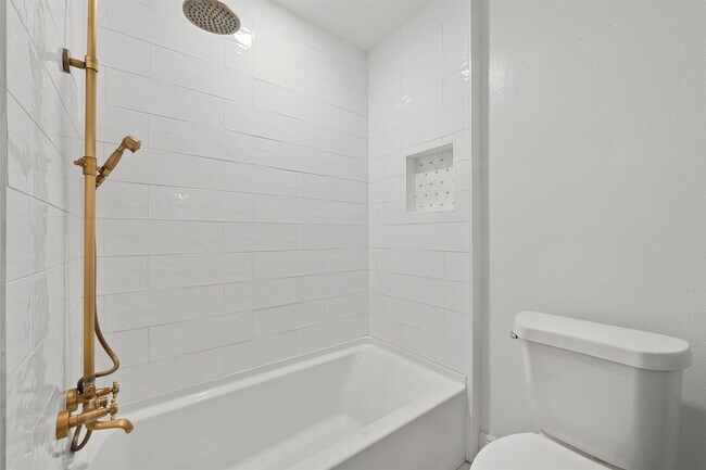 Building Photo - 5826 Spruce Forest Dr