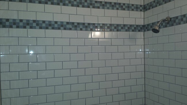 Building Photo - 2939-39B N Pierce St