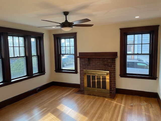 Living Room - 123 Landseer St