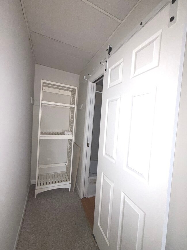 Building Photo - 263 Center St