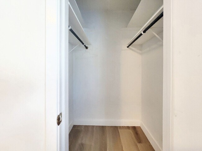 Building Photo - 3/BR 2/BA Single-Level Home with Sunroom a...