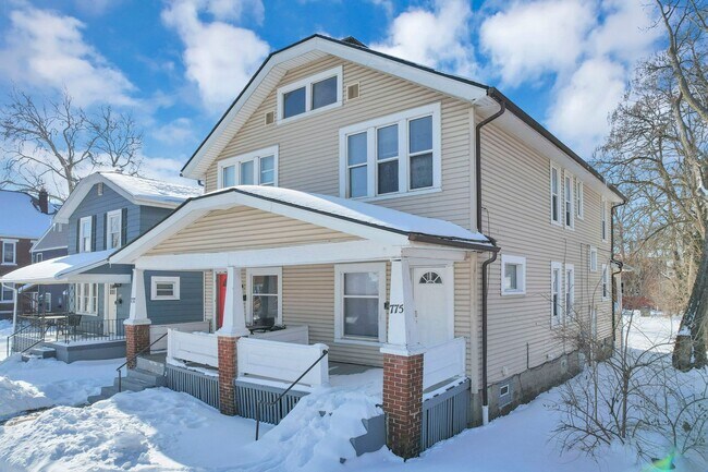 Building Photo - 775-777 S 17th St