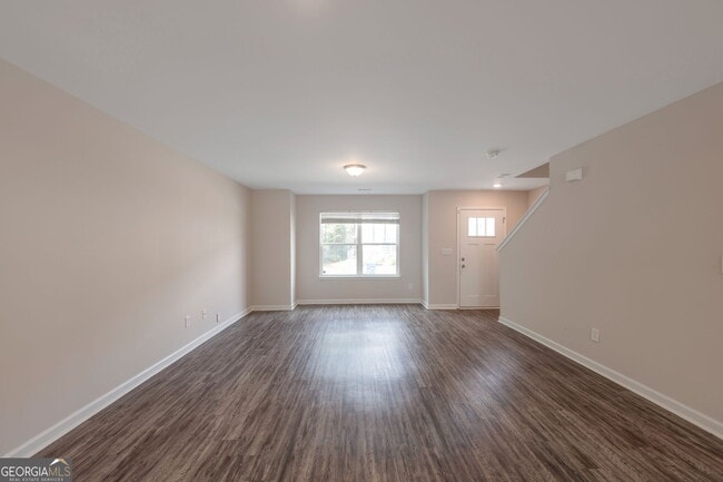 Building Photo - 328 Ashigan St