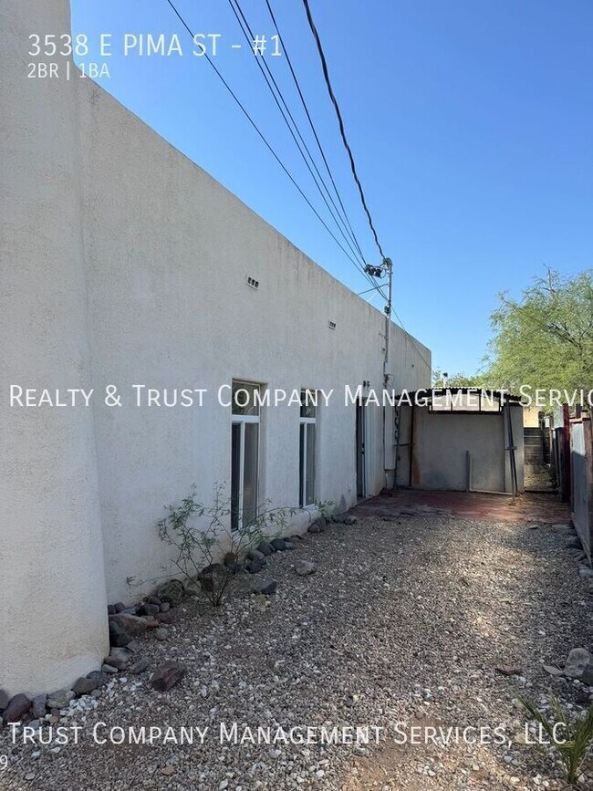 Building Photo - 3538 E Pima St