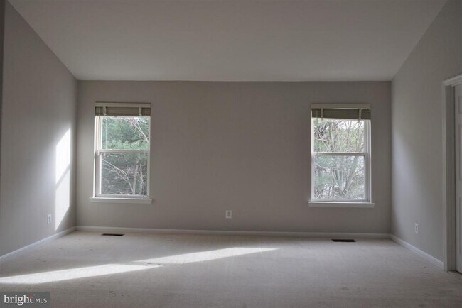 Building Photo - 8933 Royal Astor Way