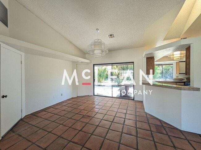 Building Photo - Charming 3-Bedroom Home for Lease in Cathe...