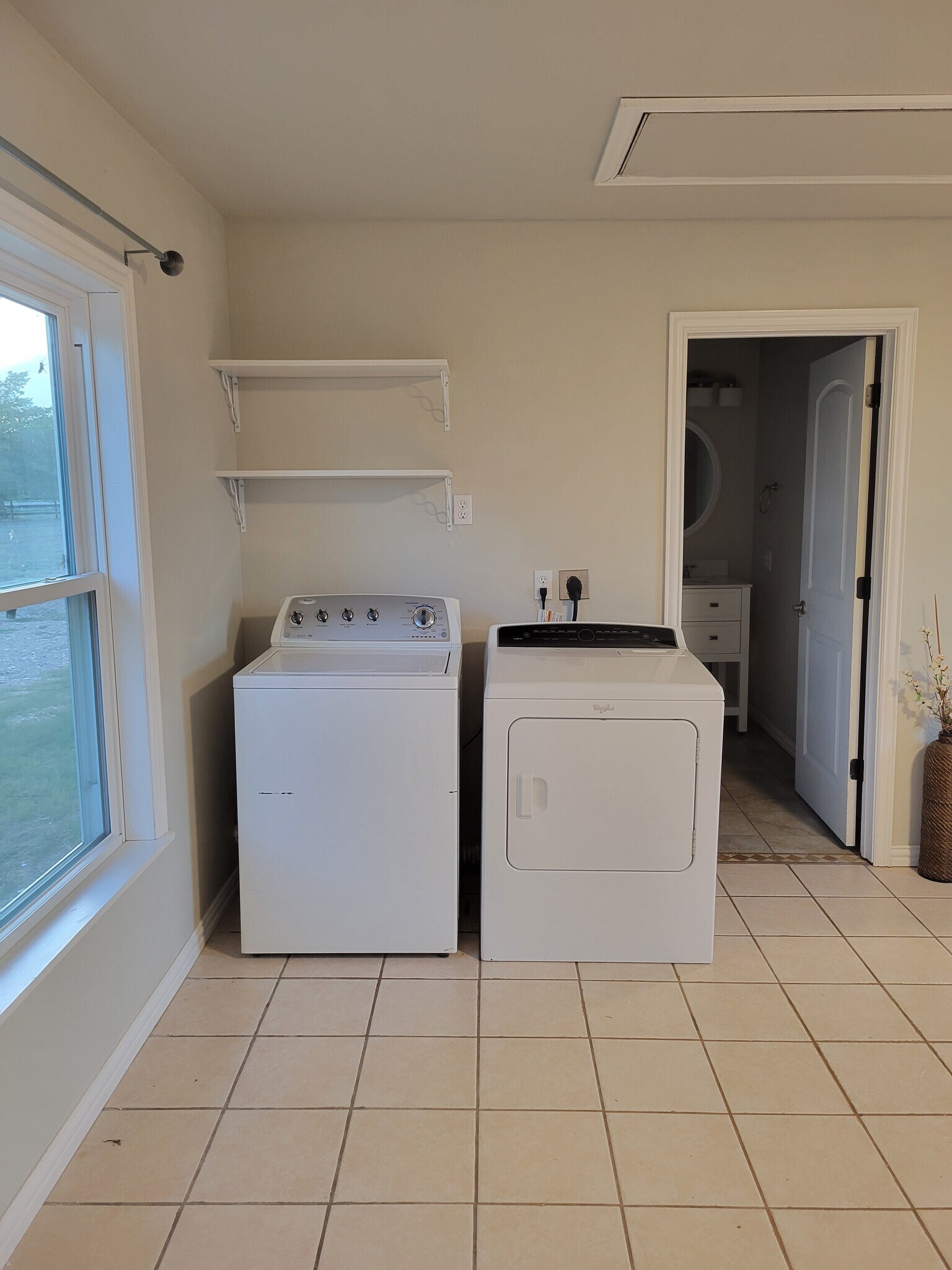 Washer/dryer in home - 3162 E Fm 389