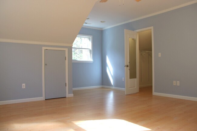 Building Photo - 306 Daniel Dr