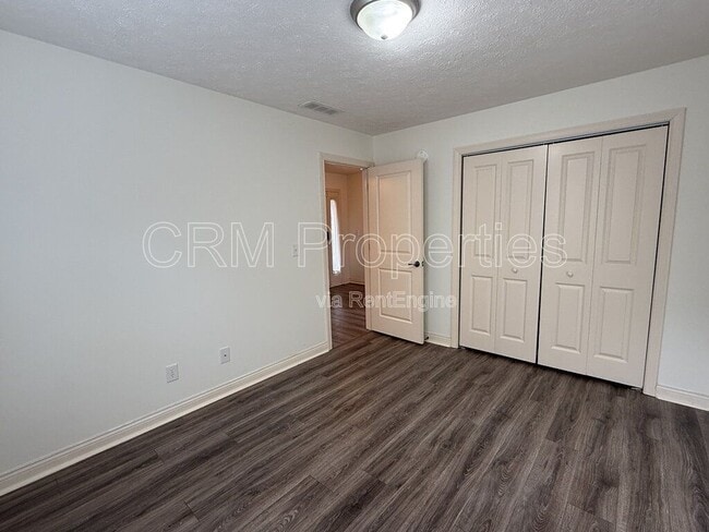 Building Photo - 3182 Morrow Dr