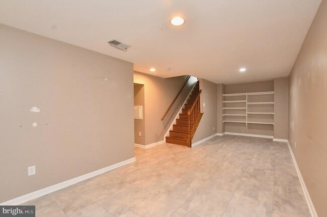 Building Photo - 350 Copperfield Ln