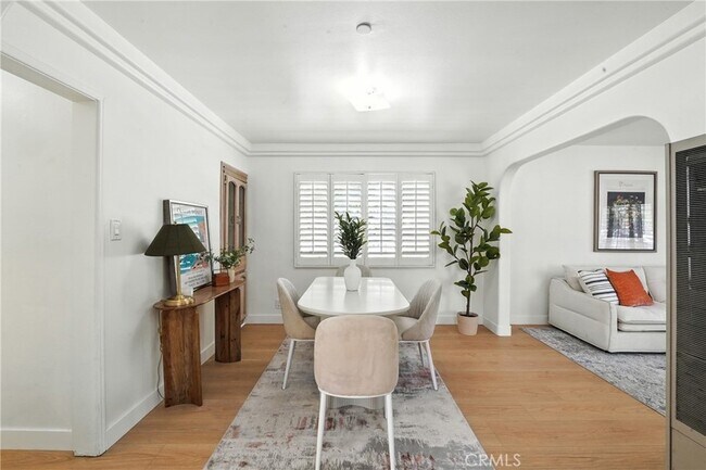 Building Photo - 5841 Arroyo Dr