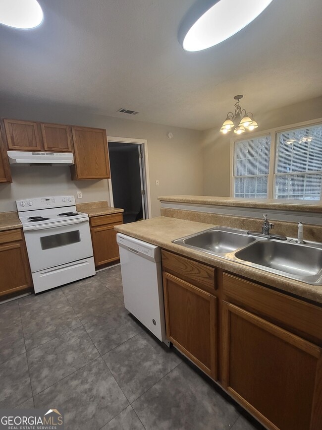 Building Photo - 112 Sundown Dr