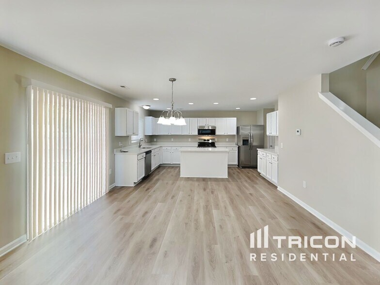 Building Photo - 305 Lameshur Ln