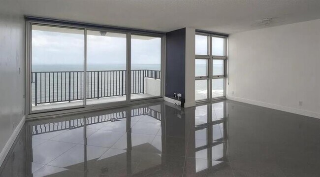 Building Photo - 531 N Ocean Blvd